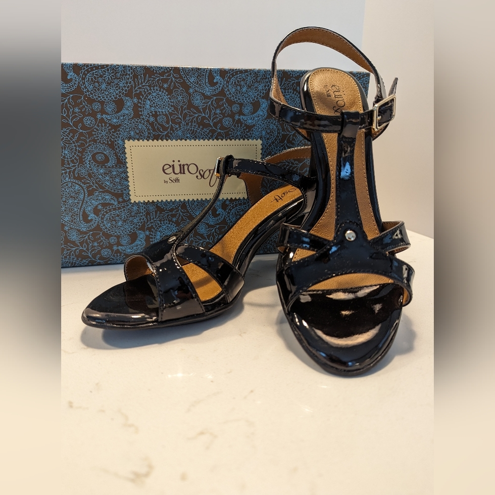 Euro Soft by Soft women's 7.5M Nydia Black Patent Leather cushioned